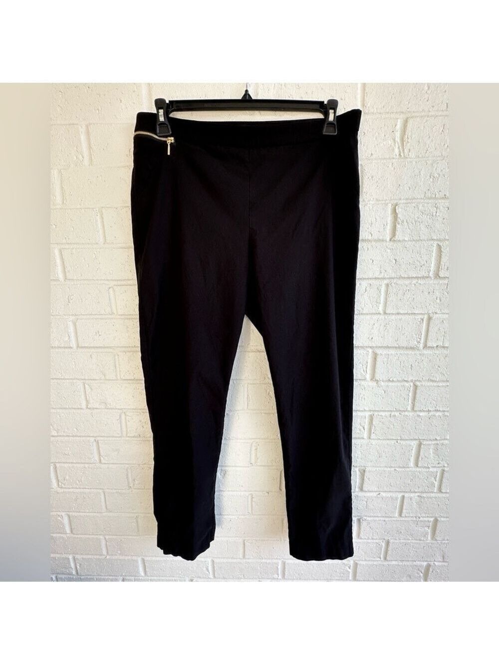 Ellen Tracy Black Dress Pants. Full length Center back seam with split Size L